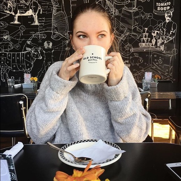 Meet your Posher, Andrea - Picture 1 of 1